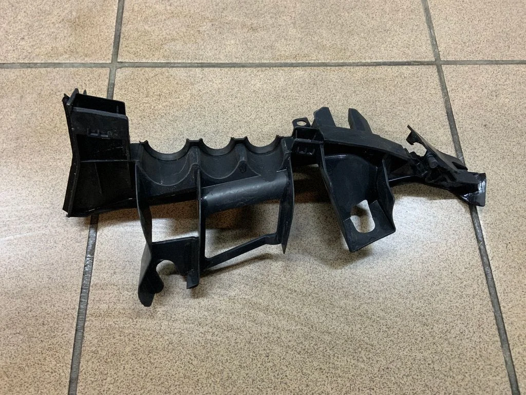 Other engine bay part A2058317800
