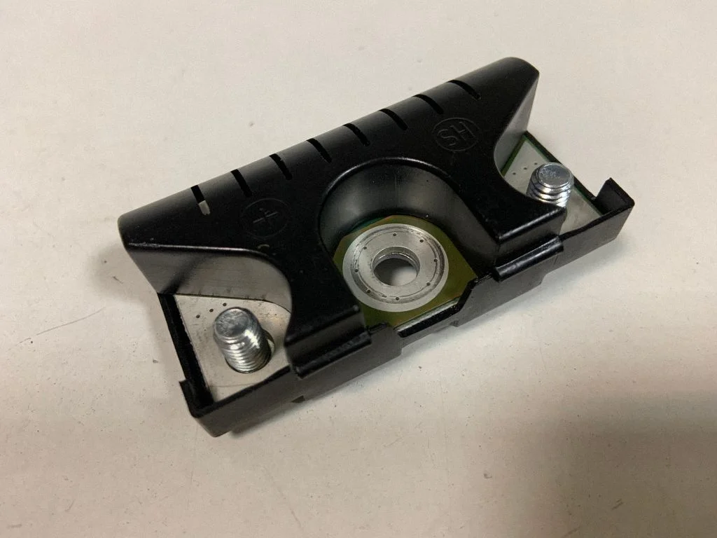 Antenni võimendi 8T8035570