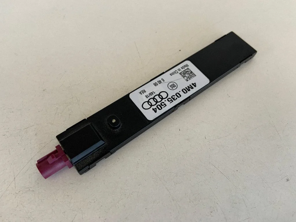Antenas pastiprinātājs 4M0035504