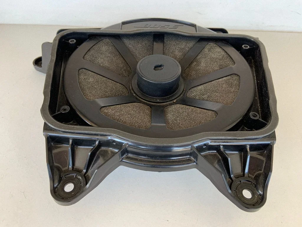 Subwoofer – Audi A8 S8 D4 4H (2010-2016)