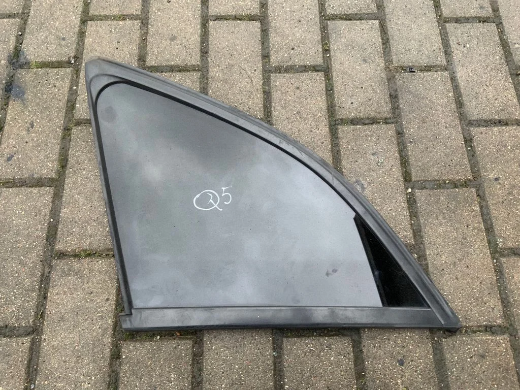 Rear side window – Audi Q5 SQ5 8R (2008-2017)