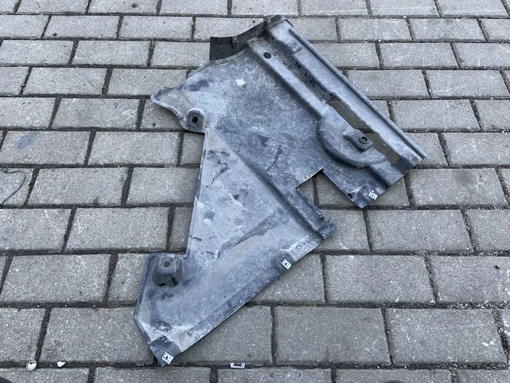 Rear underbody cover/under tray 80A825215B