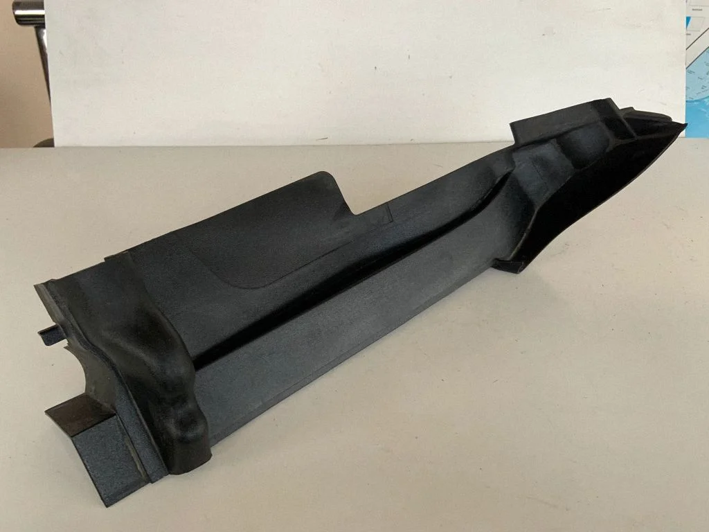 Poritiiva otsaliist 4M0821169B