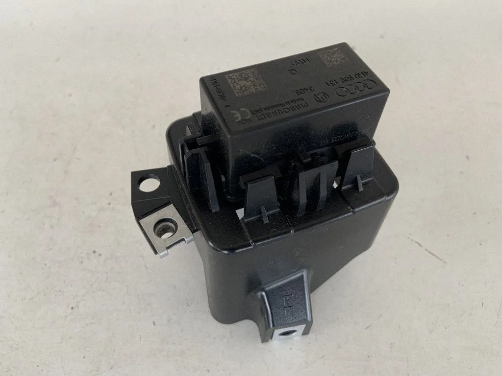 Võtmeta süsteemi KESSY (keyless) juhtplokk/moodul 4H0909131