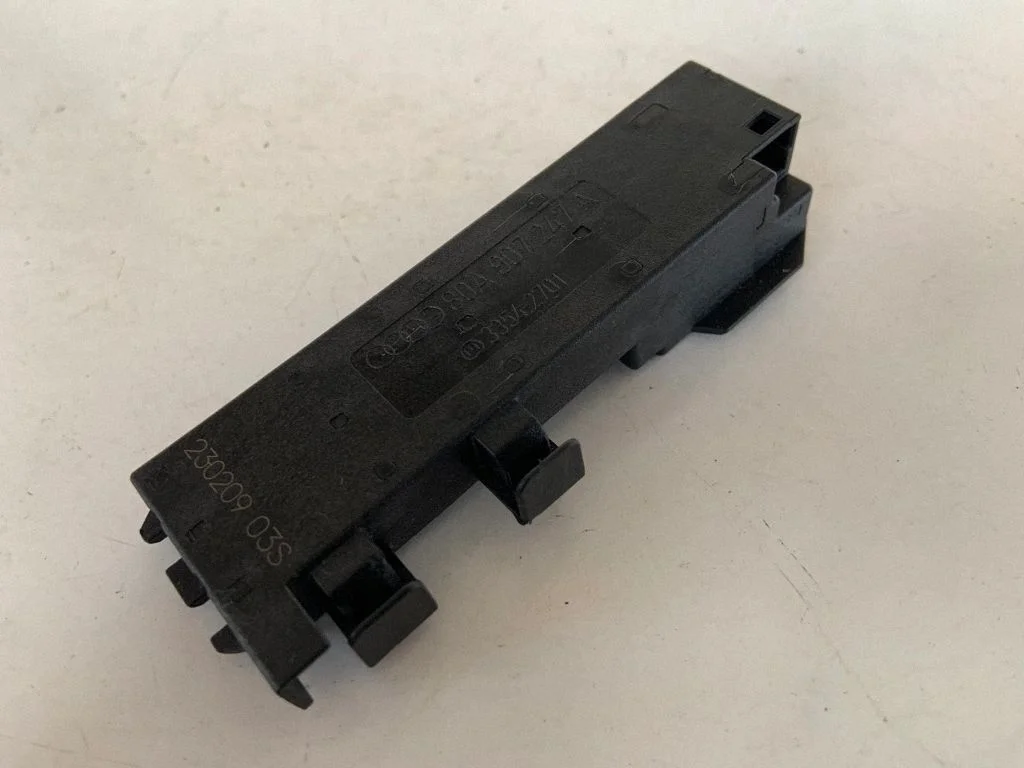 Võtmeta süsteemi KESSY (keyless) juhtplokk/moodul 80A907247A