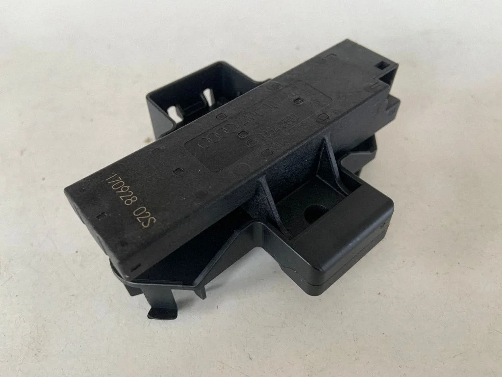 Võtmeta süsteemi KESSY (keyless) juhtplokk/moodul 4M0907247