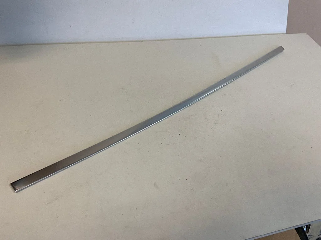 Listwa szyby drzwi tylnych 80A839644G