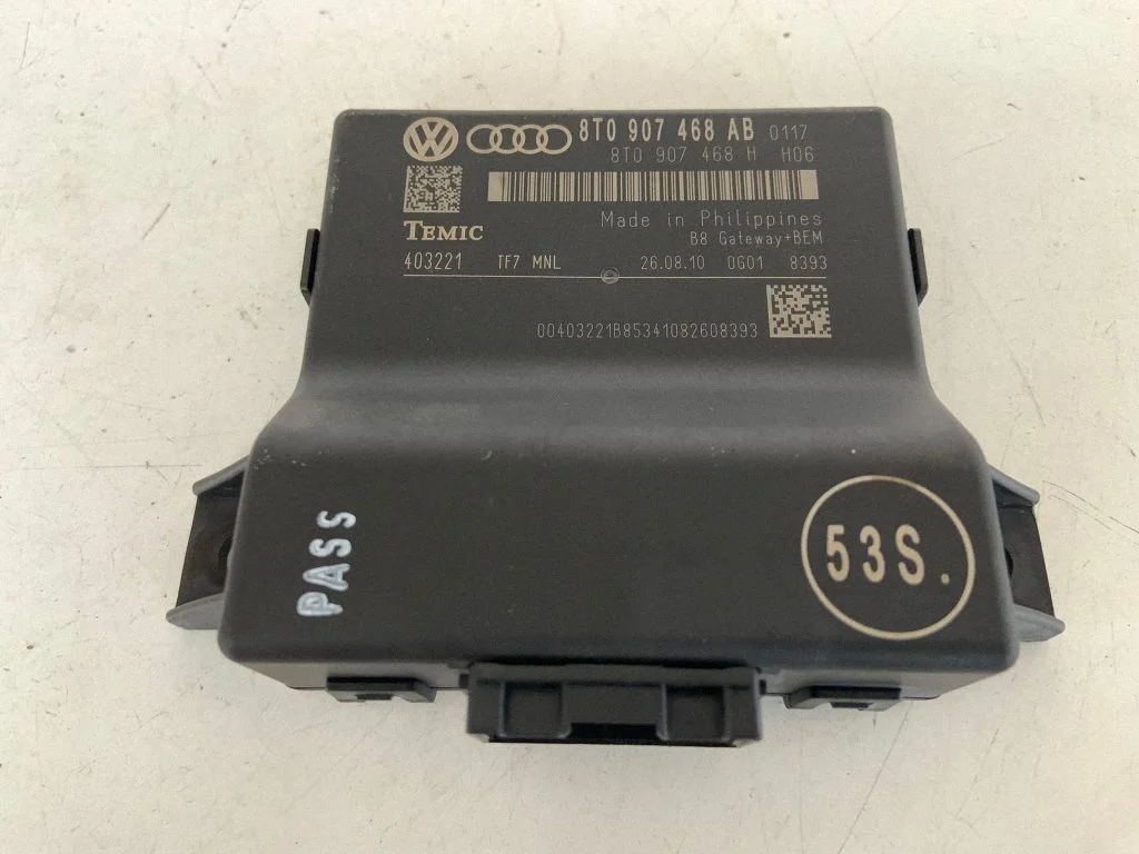 Gateway control module – Audi Q5 SQ5 8R (2008-2017)