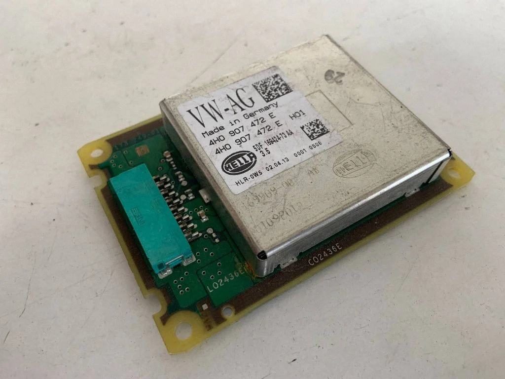 LED ballast control module 4H0907472E