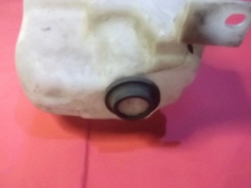 Zbiorniczek spryskiwacza 1J0955453B