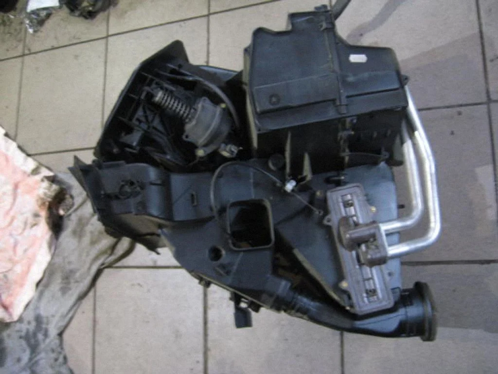 Interior heater climate box assembly housing – centre