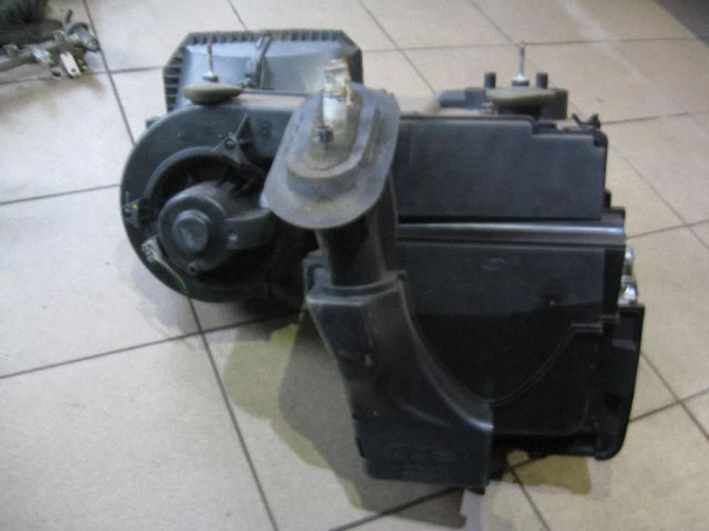 Interior heater climate box assembly housing XS4H18592AXS4H18K418A