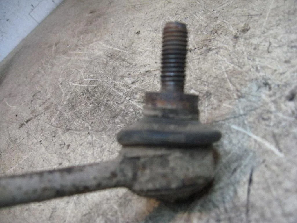 Front anti-roll bar/stabilizer link