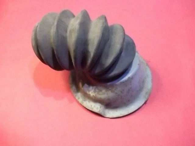 Front coil spring rubber mount V440F12