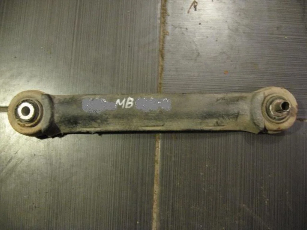 Rear control arm