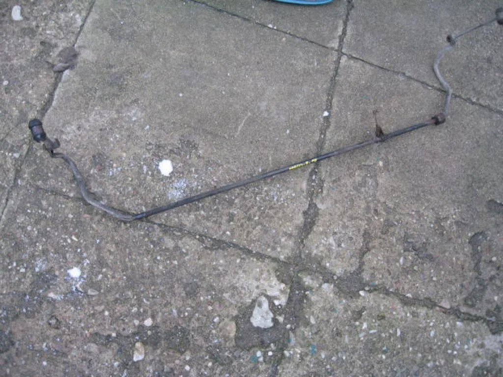 Aizmugurējais stabilizators – vidējā
