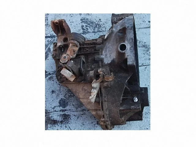 Manualna skrzynia biegów 5-biegowa 957T7F096