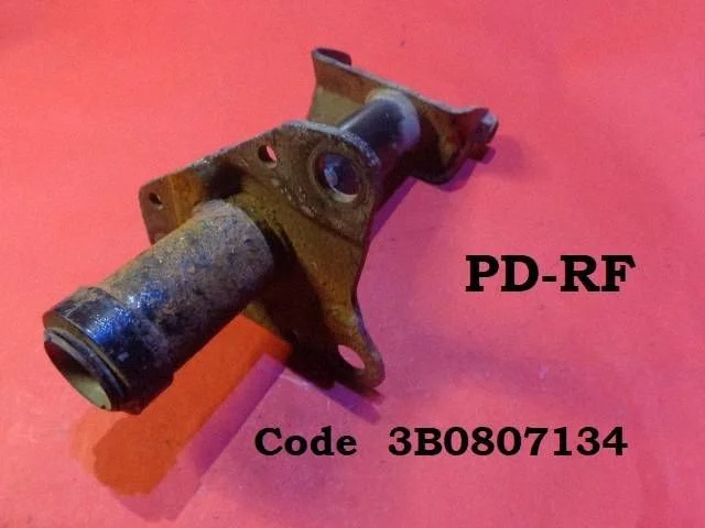 Front bumper mounting bracket 3B0807134