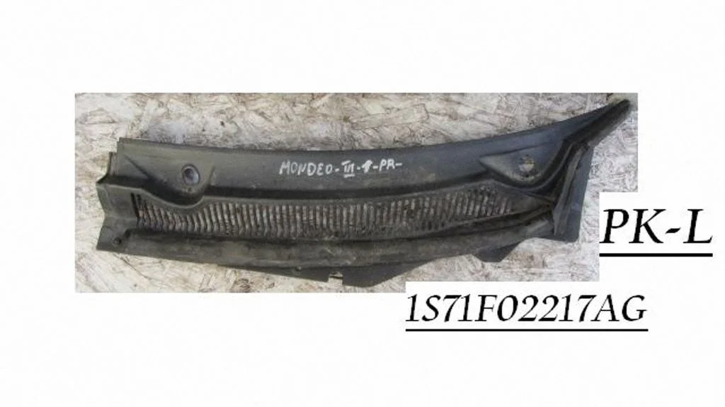 Wiper trim 1S71F02217AG