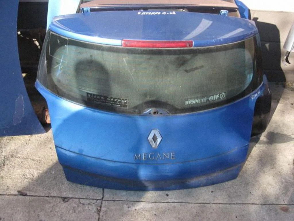 Tailgate/trunk/boot lid – centre