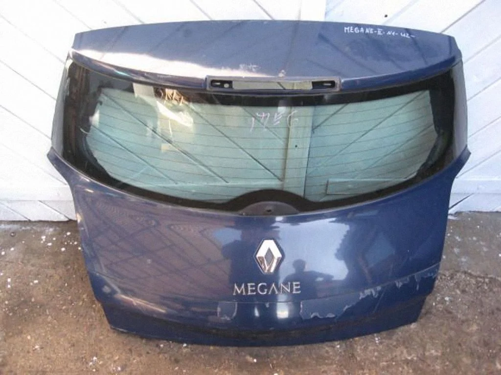 Tailgate/trunk/boot lid – centre