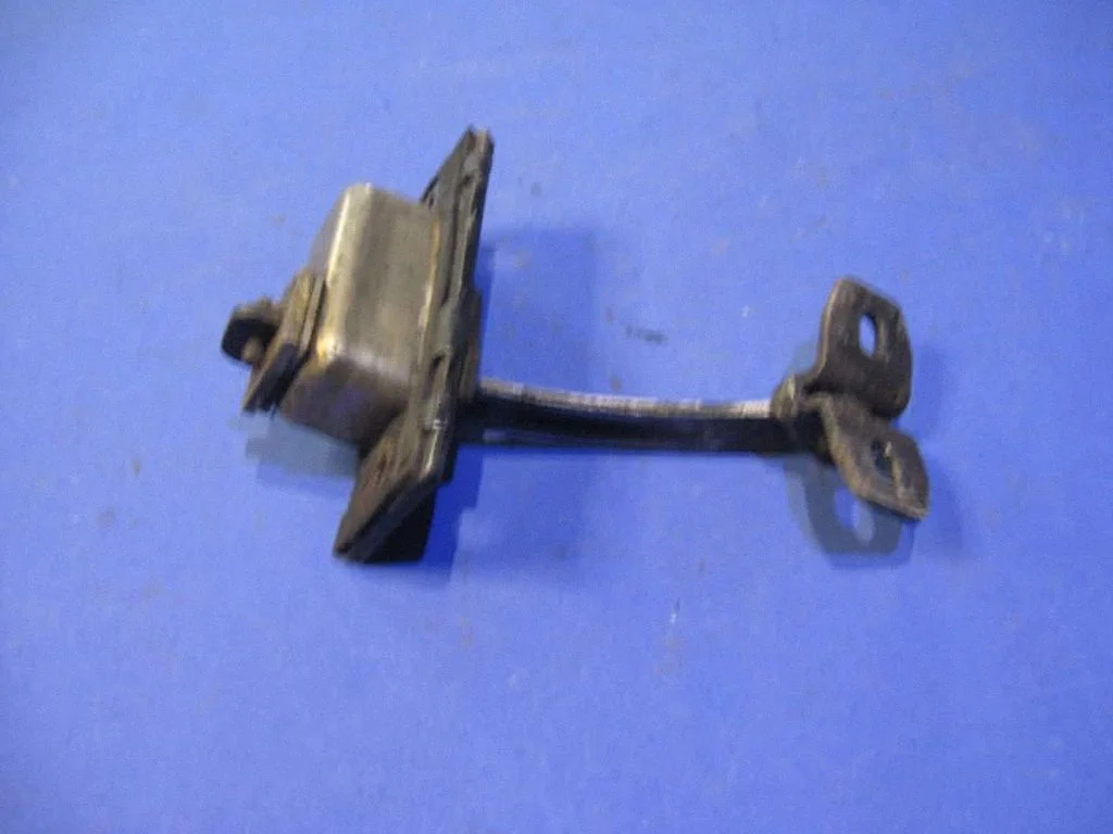 Front door check strap stopper 483642