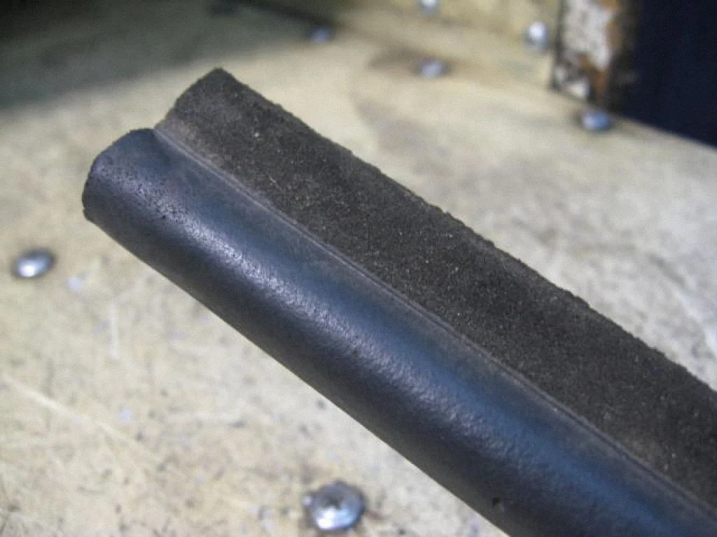 Front door rubber seal NURODYKITEKURIPUSE