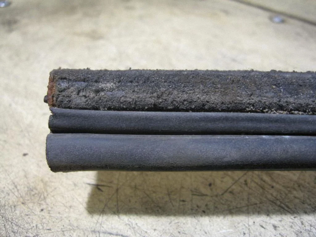 Front door rubber seal
