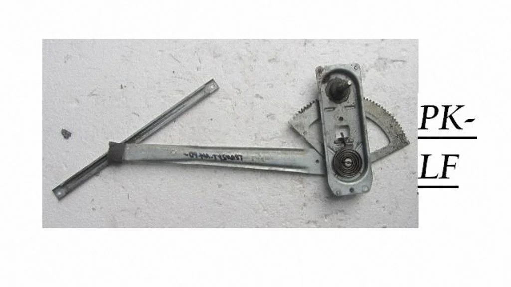 Podnośnik szyby przedniej mechaniczny (ręczny) YC15V2321