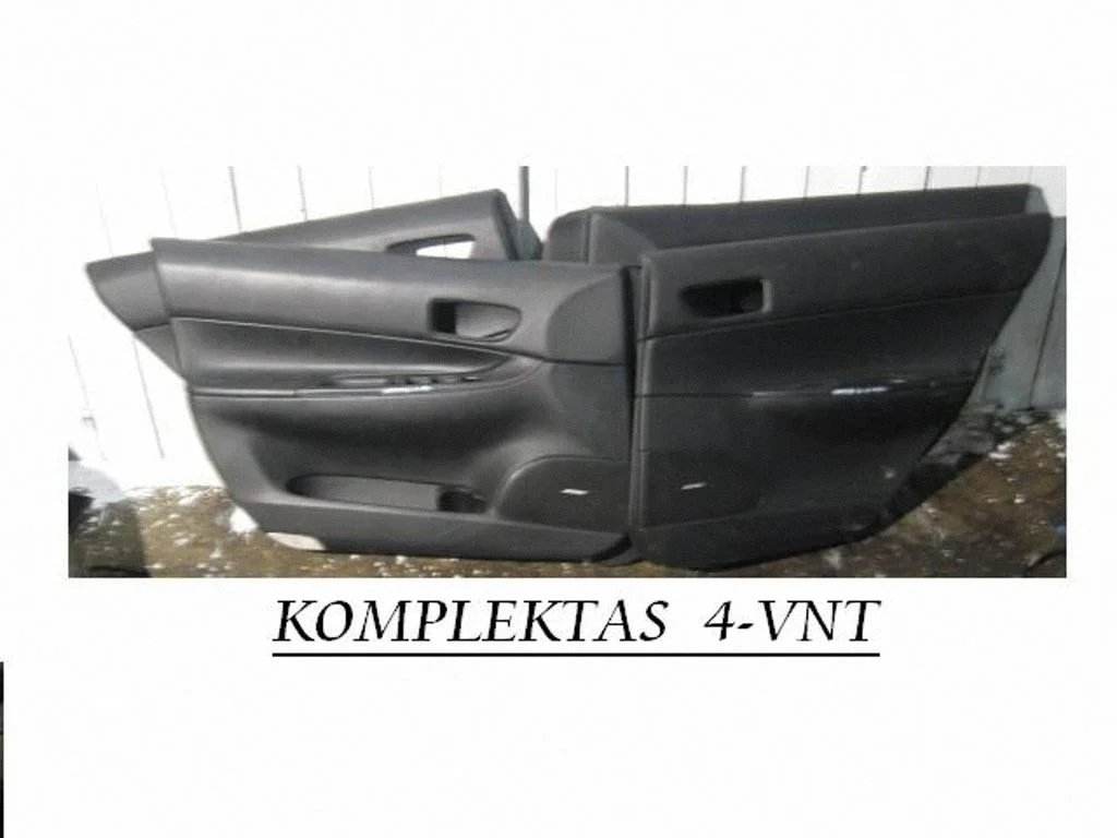 Priekšējo durvju apšuvums