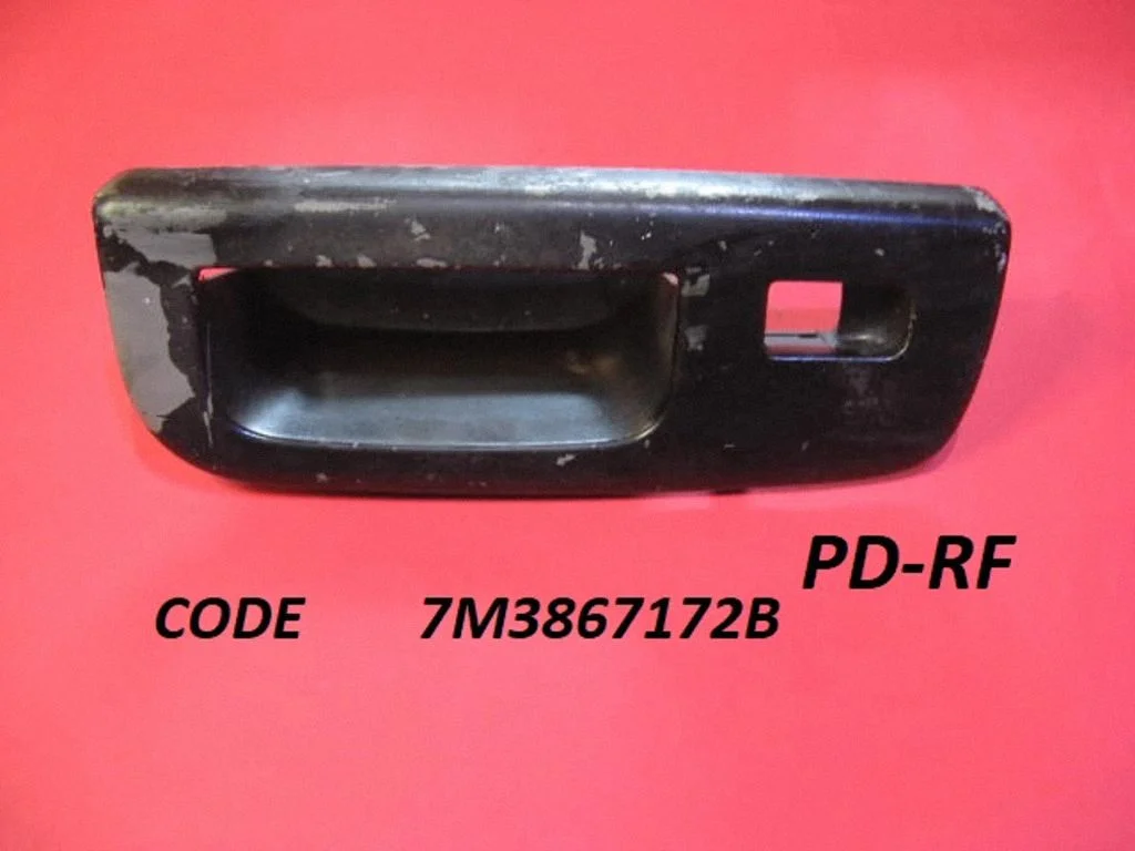 Front door interior handle trim 7M3867172B