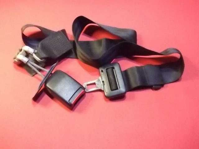Rear seatbelt buckle 8A0857713