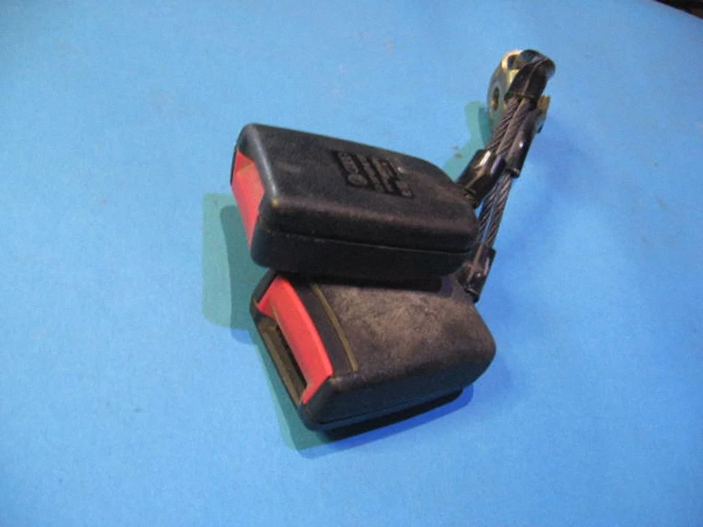 Rear seatbelt buckle 1J0857688