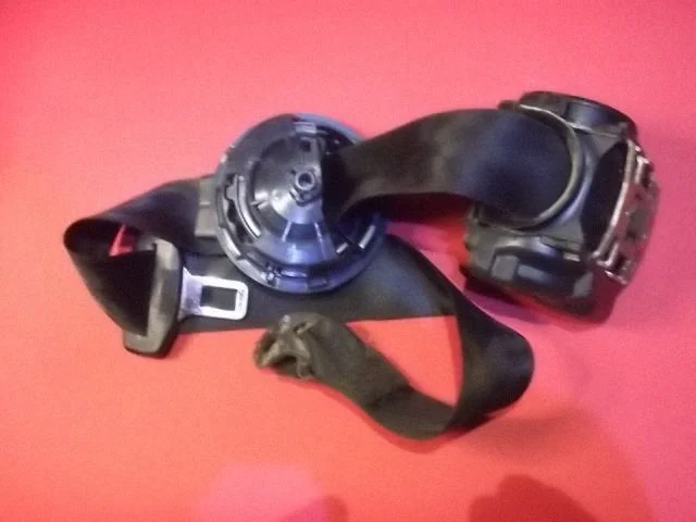 Tagumine turvavöö 00049235