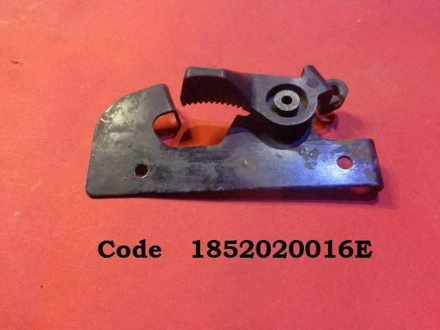 Engine bonnet (hood) release handle 1852020016E