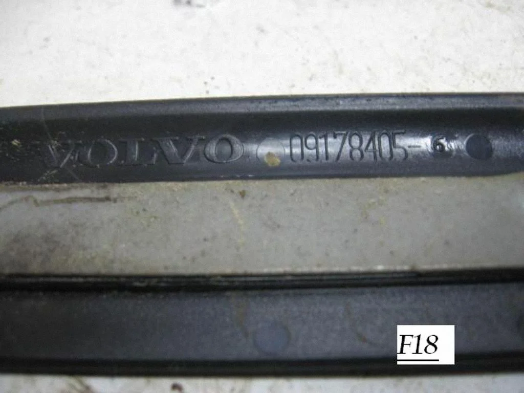 Front sill trim cover 09178405