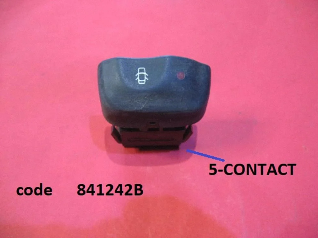 Przycisk centralnego zamka 841242B