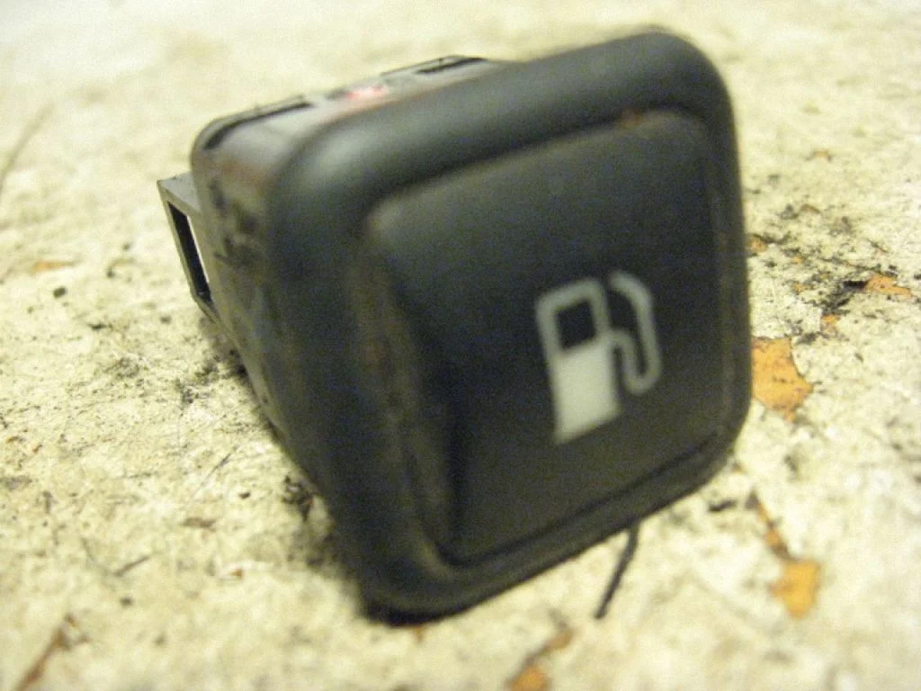 Fuel tank opening switch 3D0959833A