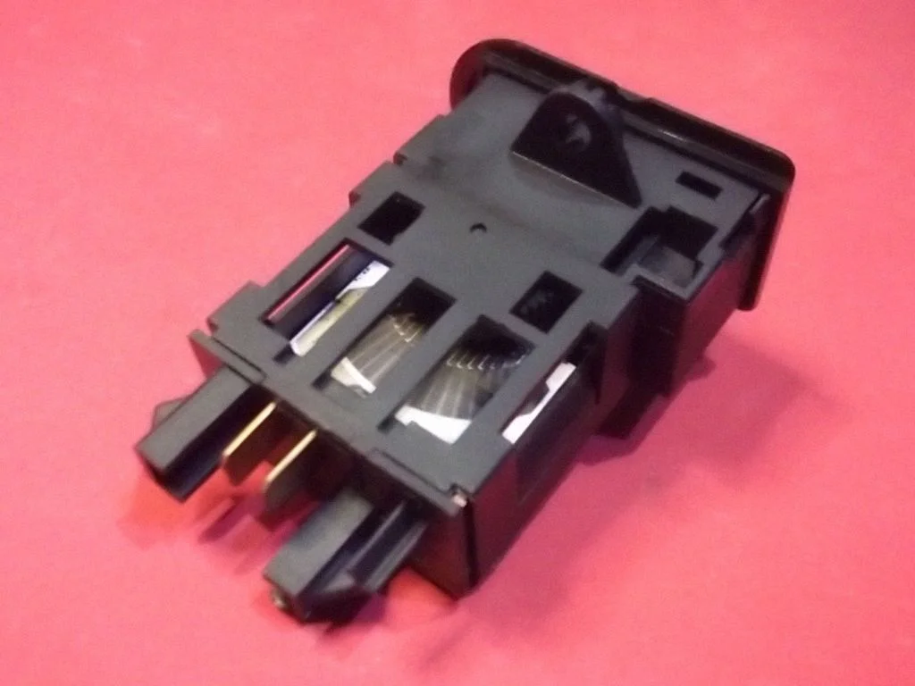 Panel lighting control switch 96BB13K752AB