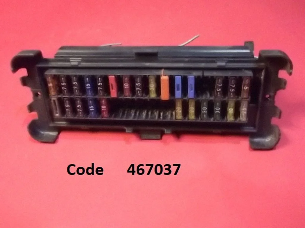 Fuse module 467037 – Volvo 460 (1990-1996)