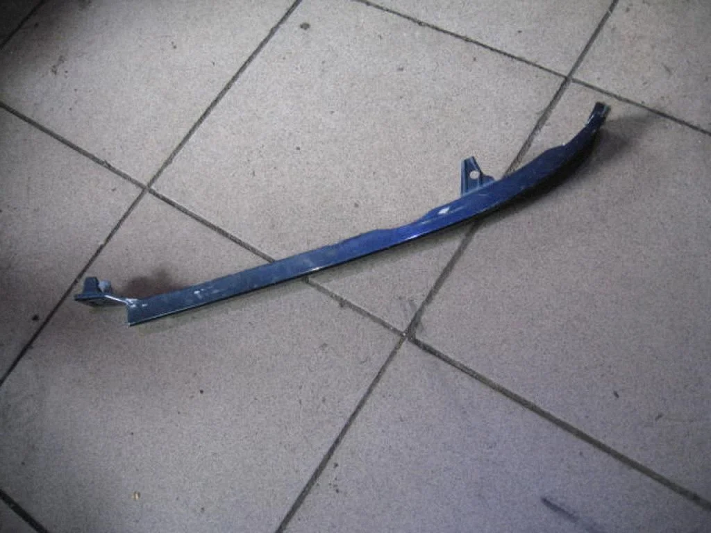 Under headlight/headlamp trim 1638260277R