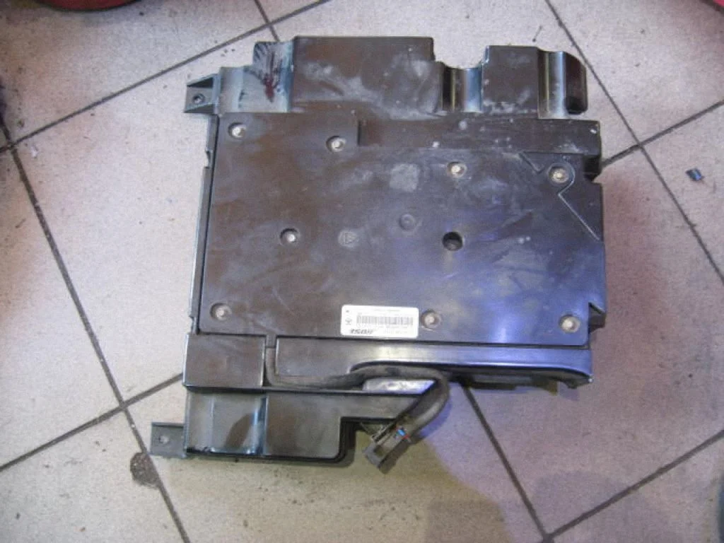 Subwoofer speaker A1638201002