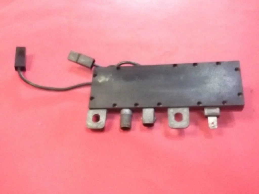 Antenas pastiprinātājs 65241387751