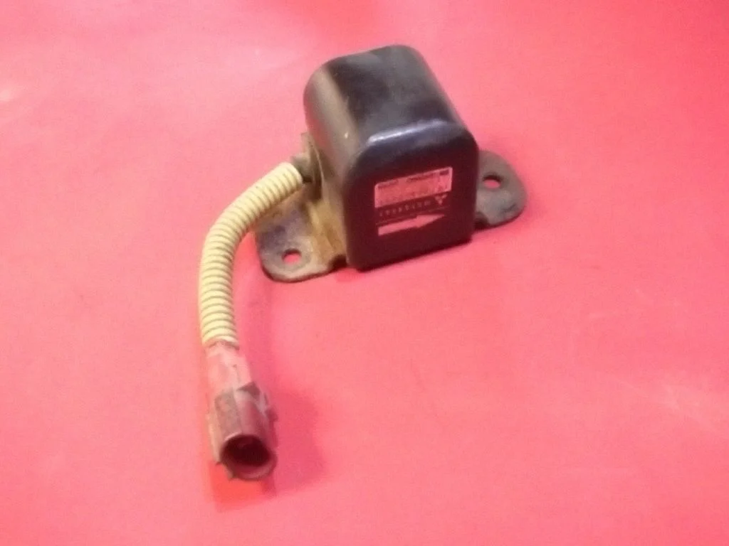 Drošības spilvenu trieciena sensors MR158561