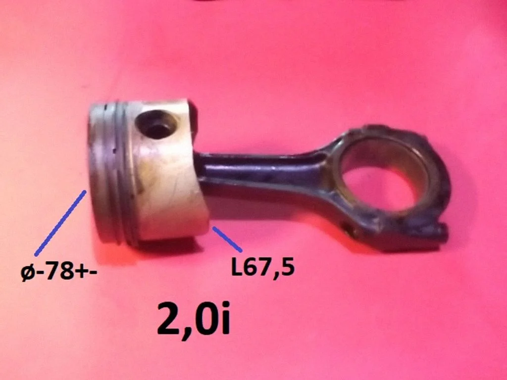 Tłok z korbowodem Q78L675