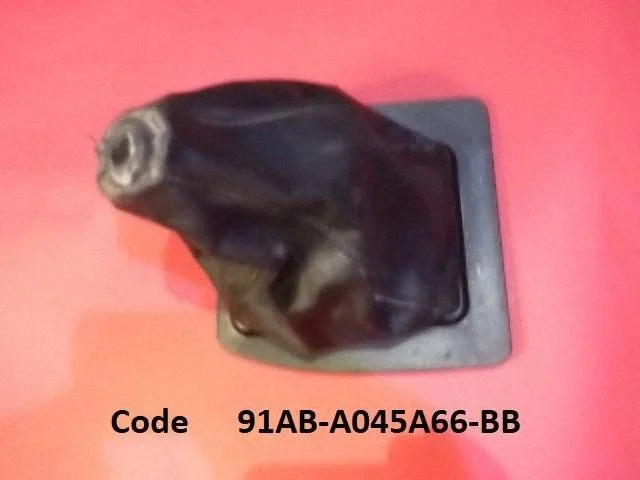 Gear lever shifter trim leather/knob 91ABA045A66BB