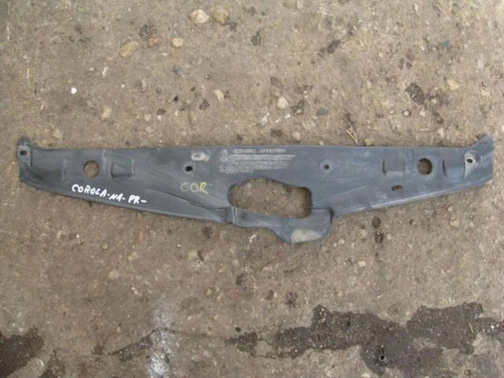 Top upper radiator support slam panel – Toyota Yaris Verso (1999-2005)