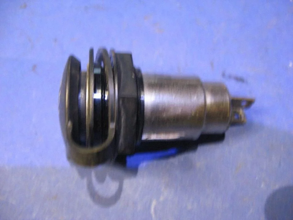 12 V lizdas (gale)