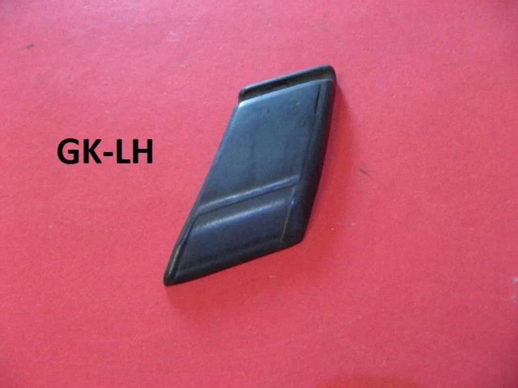 Rear fender molding trim 8675942