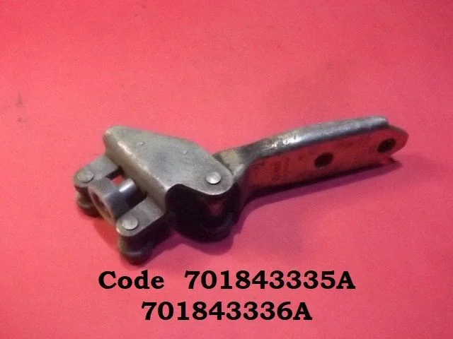 Sliding door middle roller runner 701843335A